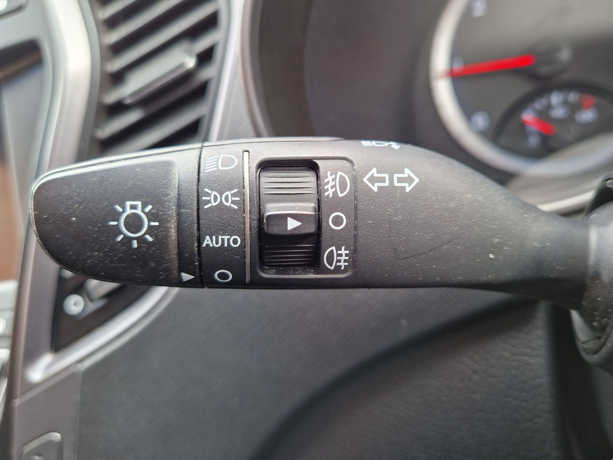 Hyundai Santa Fe - Image 44