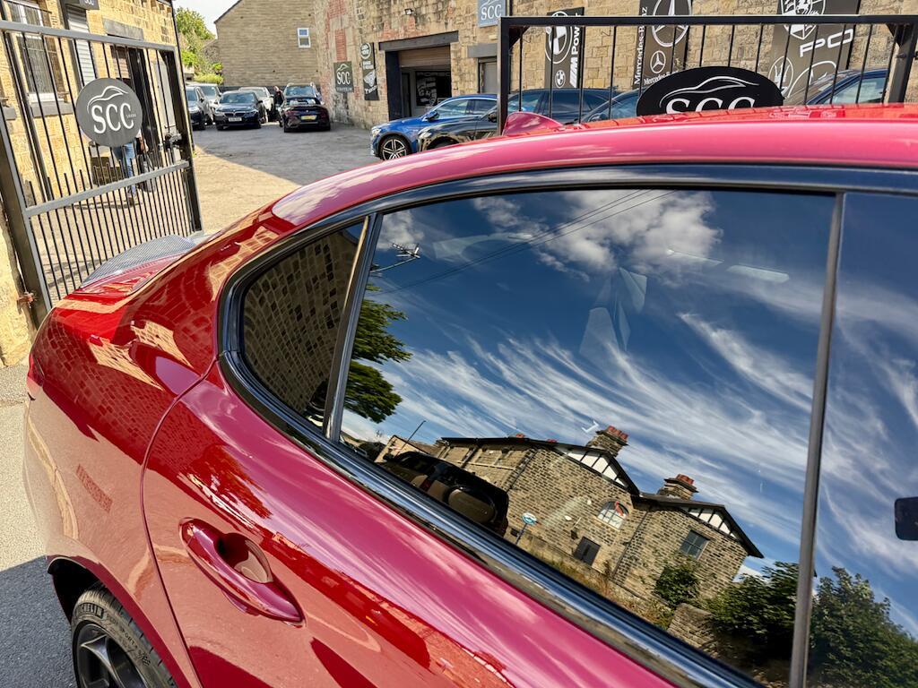 Alfa Romeo Giulia - Image 18