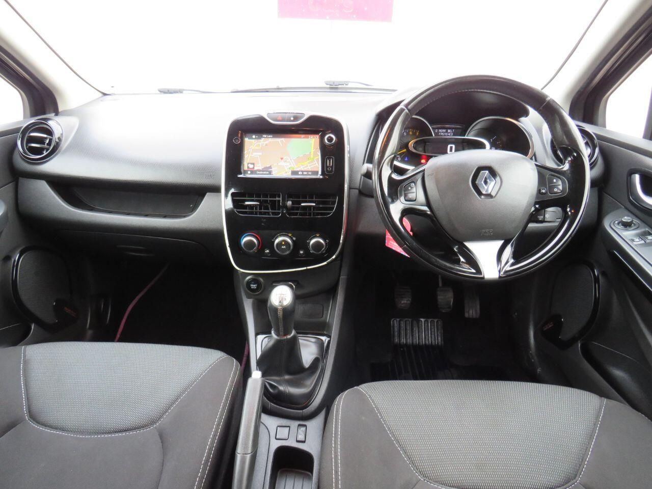 Renault Clio - Image 2