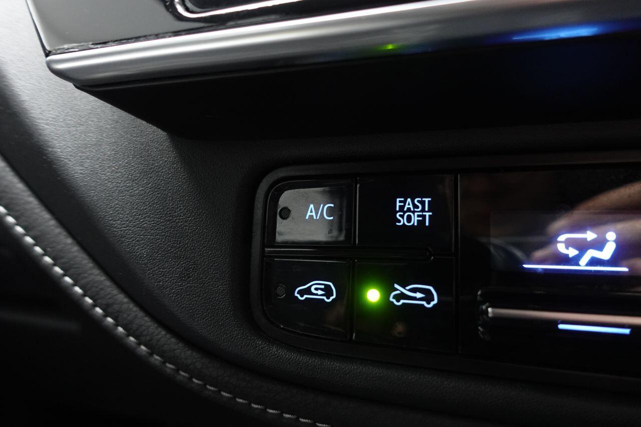 Toyota Auris - Image 38