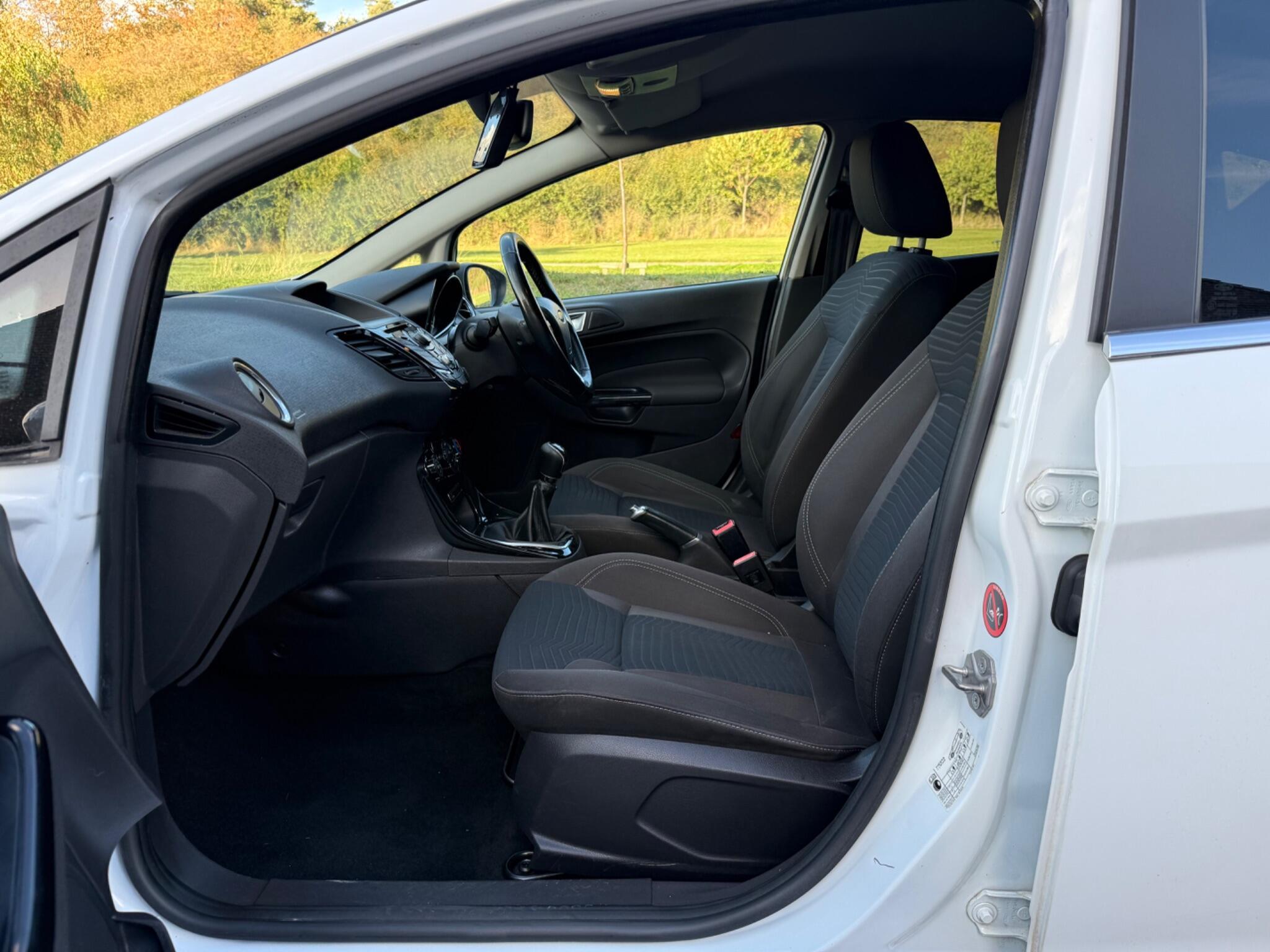 Ford Fiesta - Image 7