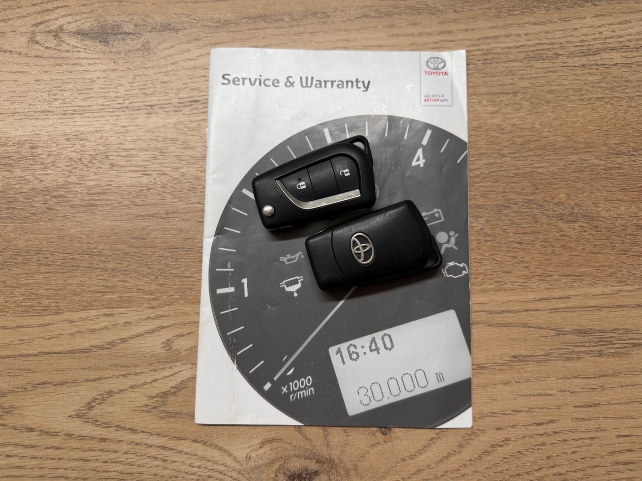 Toyota Yaris - Image 28