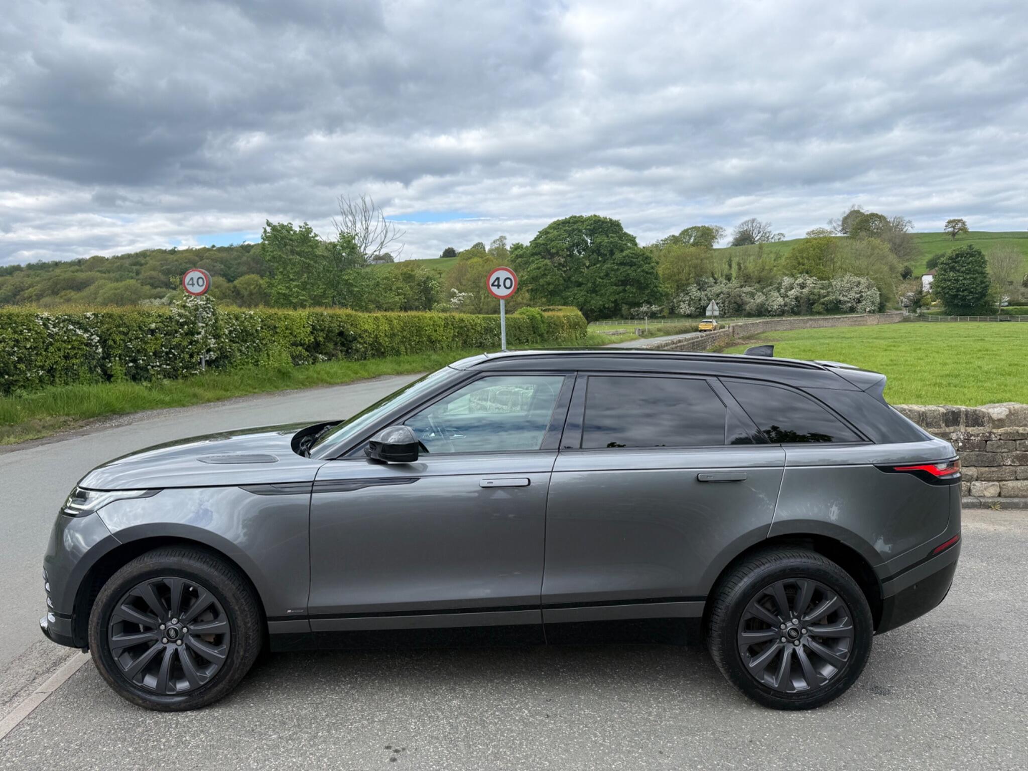 Land Rover Range Rover Velar - Image 2