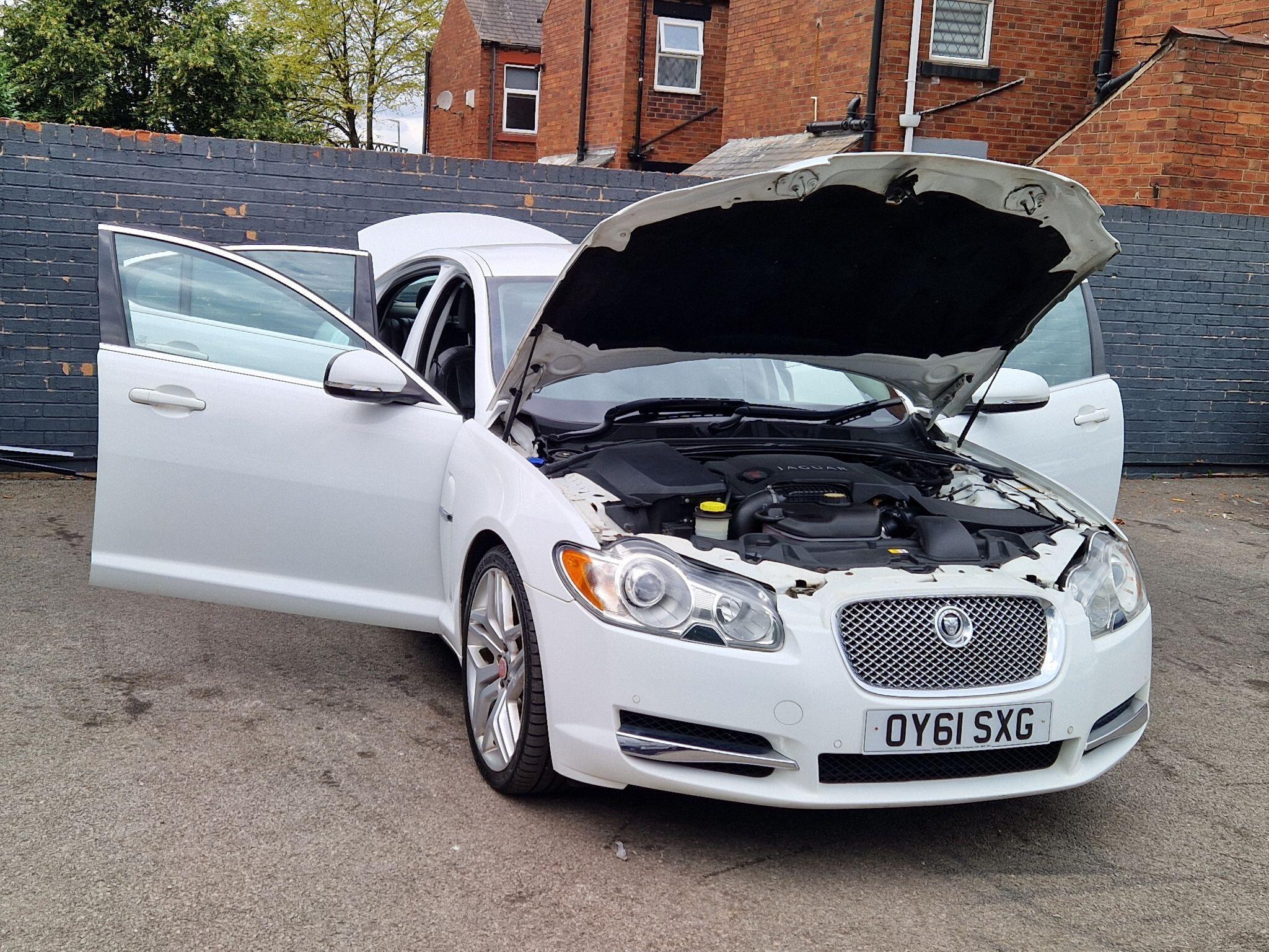Jaguar XF - Image 12