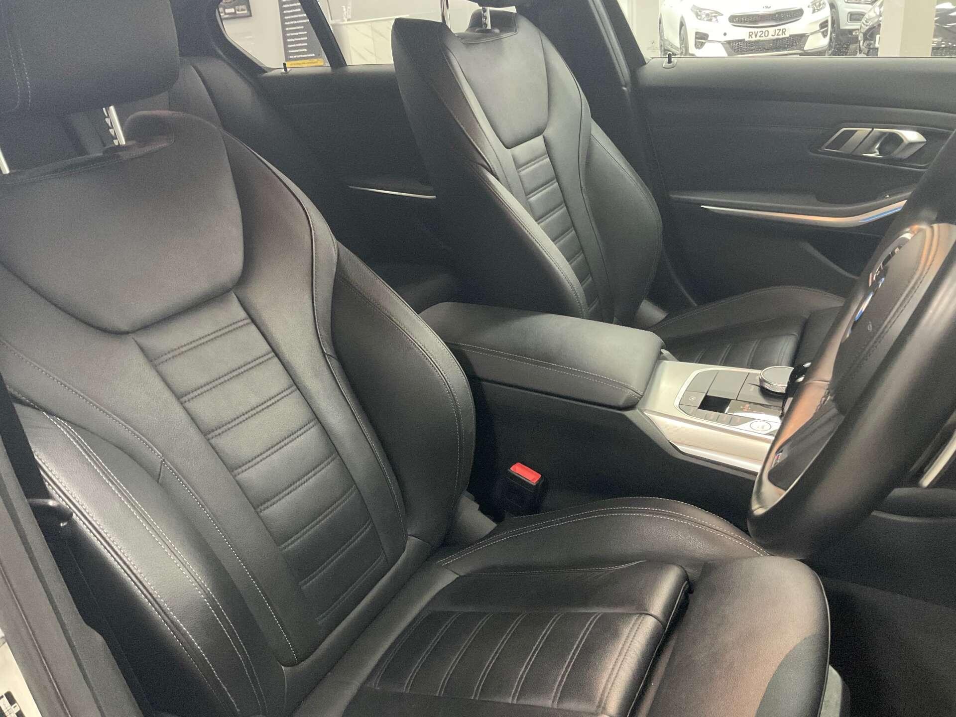 BMW 3 Series - Image 11