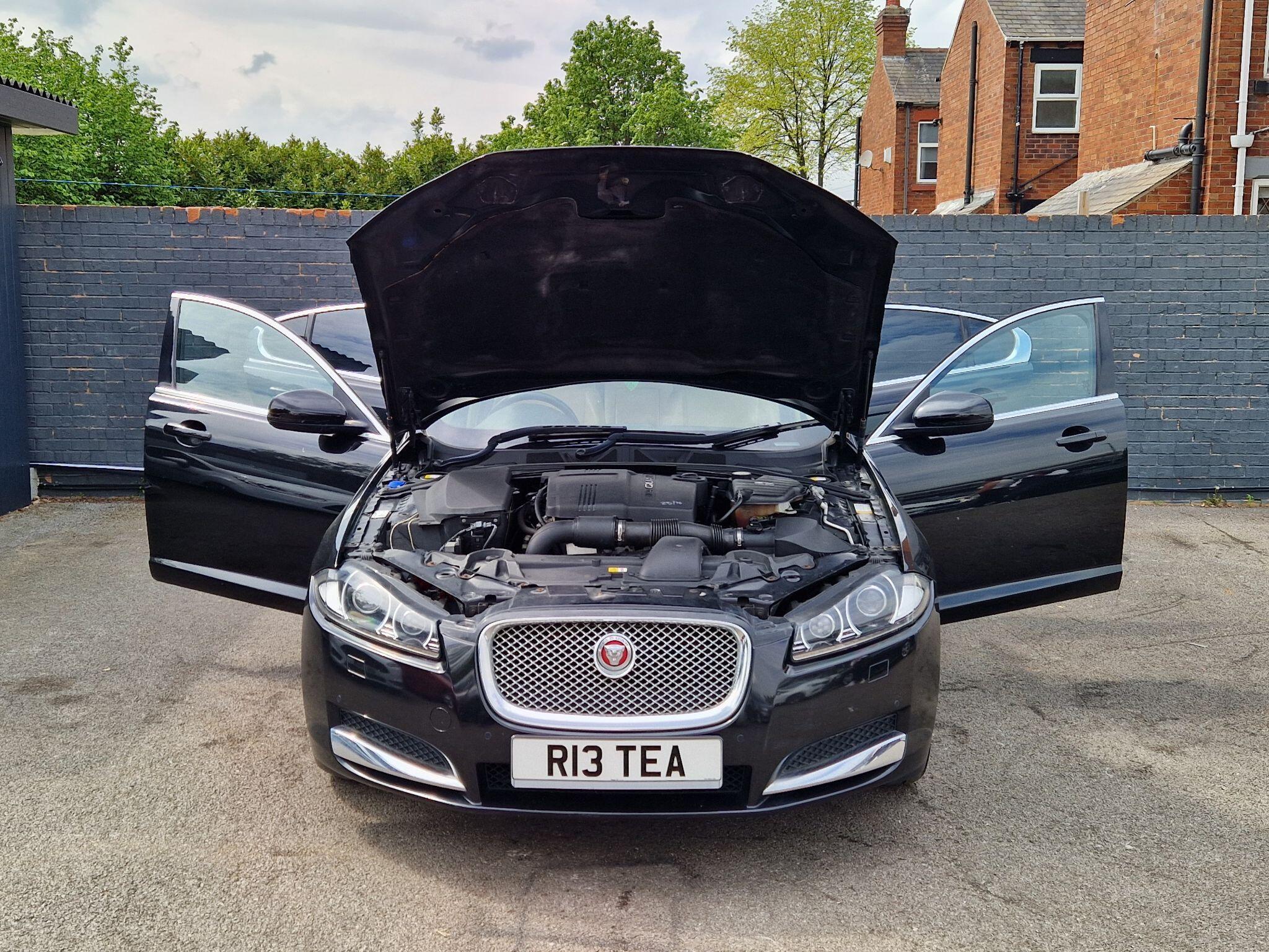 Jaguar XF - Image 13