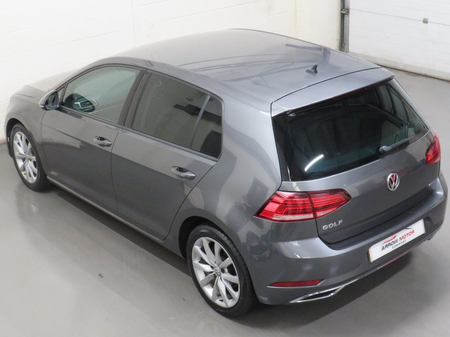 Volkswagen Golf - Image 12