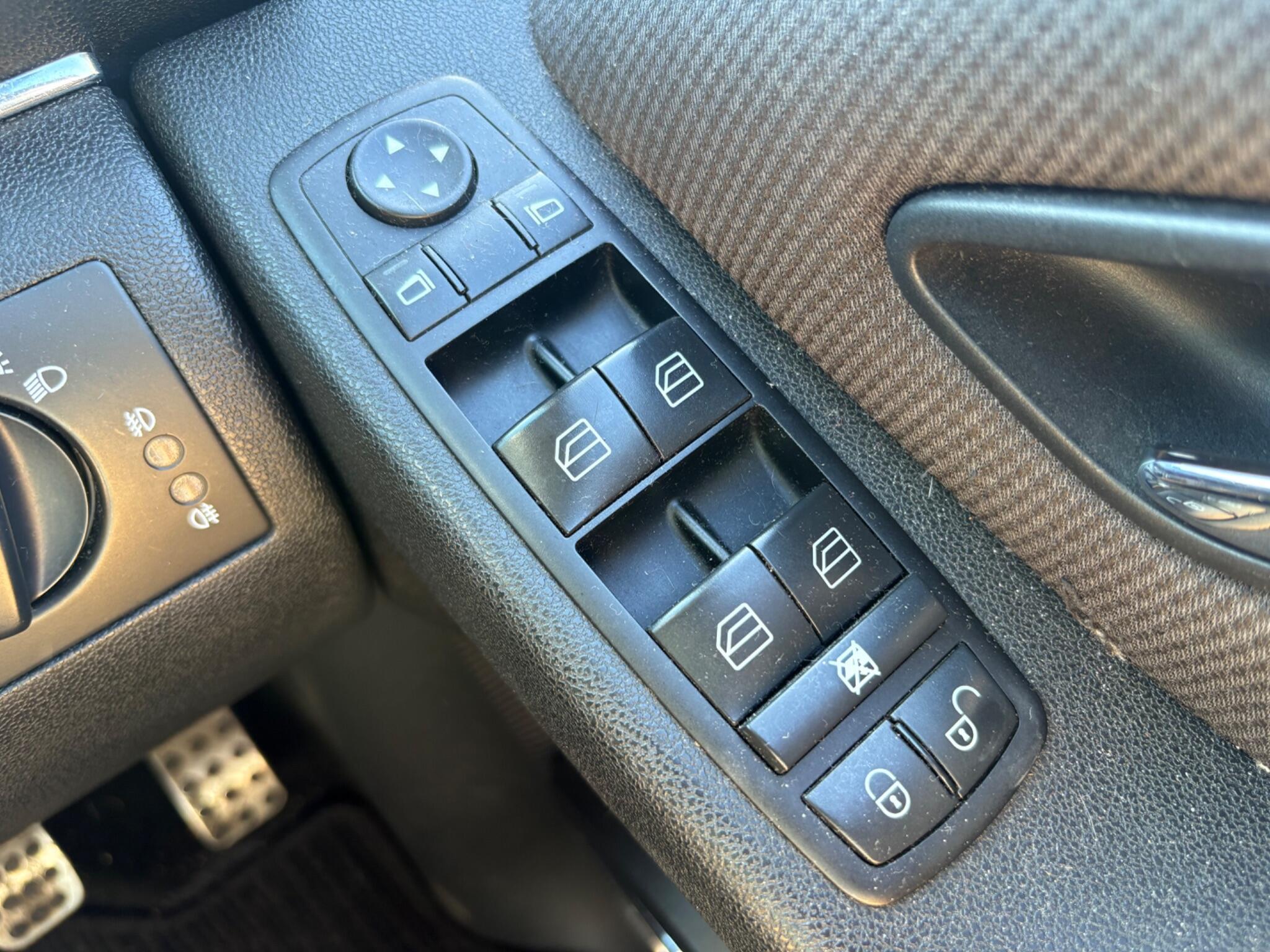 Mercedes B Class - Image 36