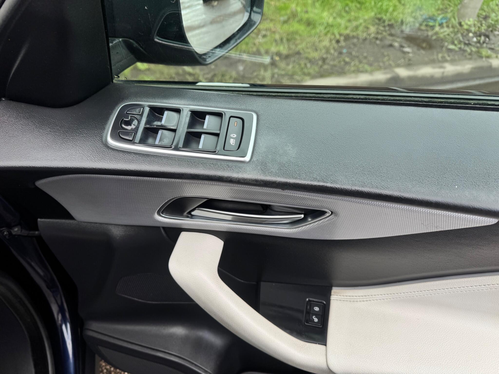 Jaguar F-Pace - Image 34