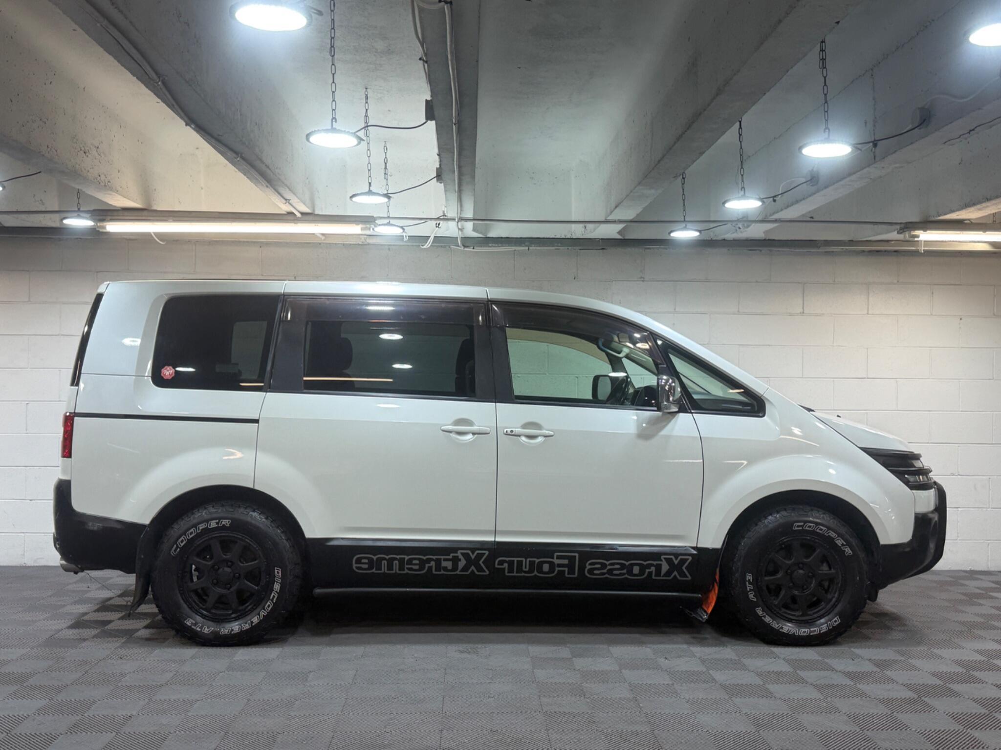 Mitsubishi Delica - Image 6