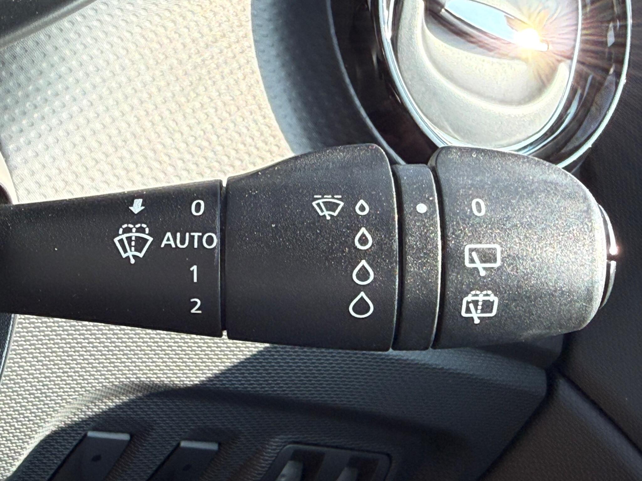 Renault Captur - Image 28