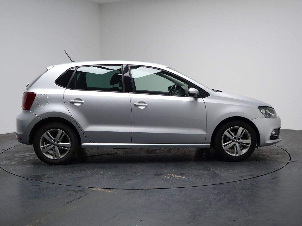 Volkswagen Polo - Image 14