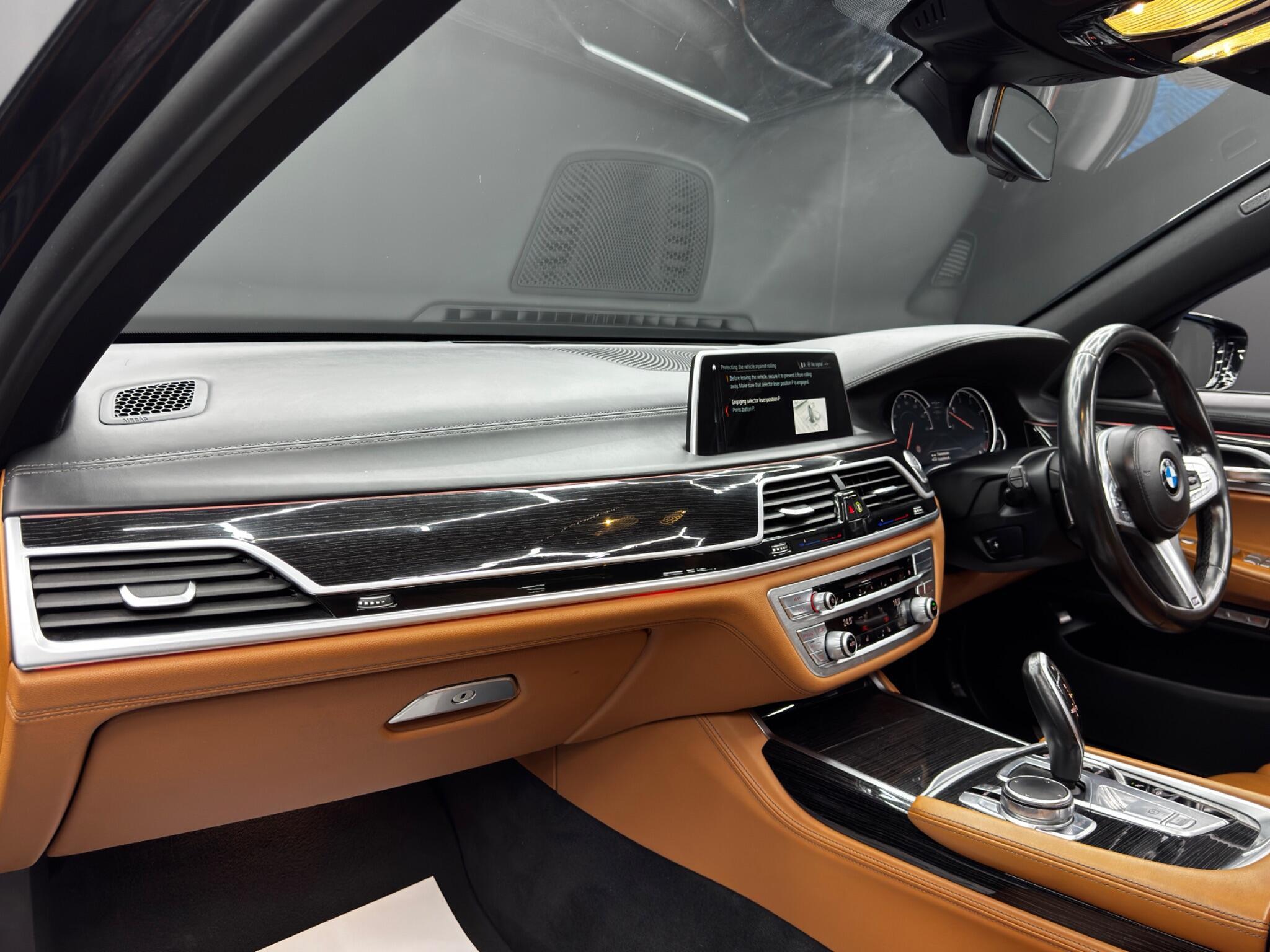 BMW 7 Series - Image 11