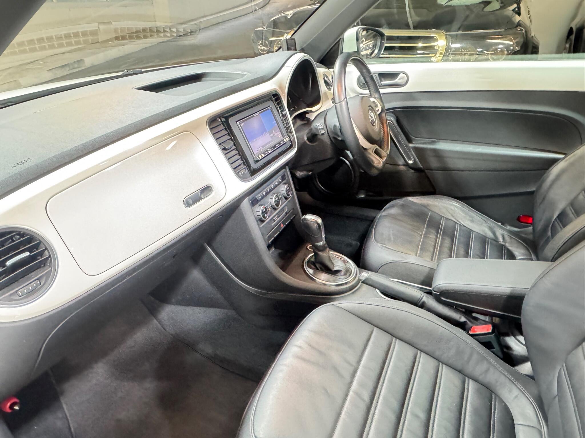 Volkswagen Beetle - Image 11