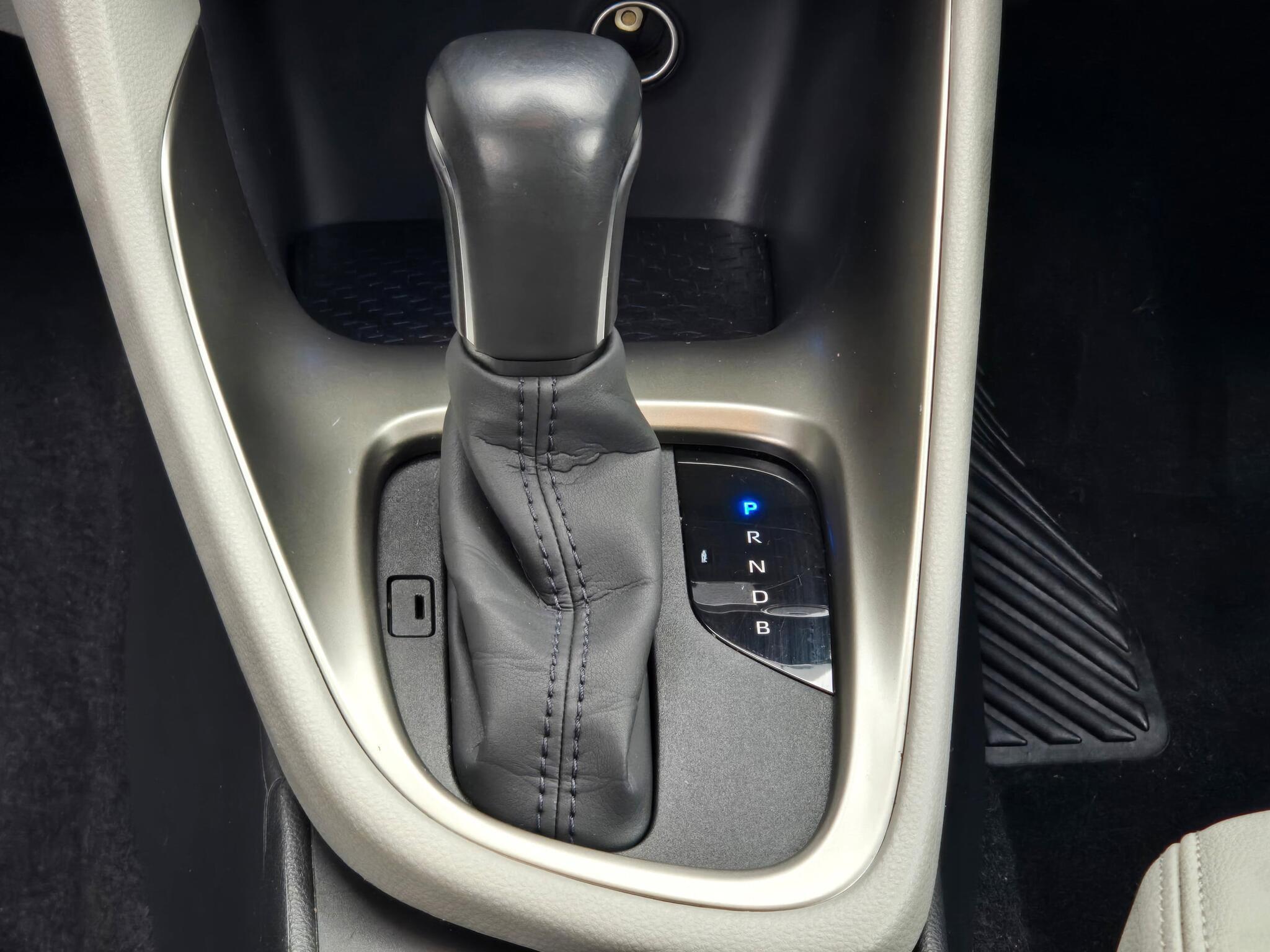 Toyota Yaris - Image 9
