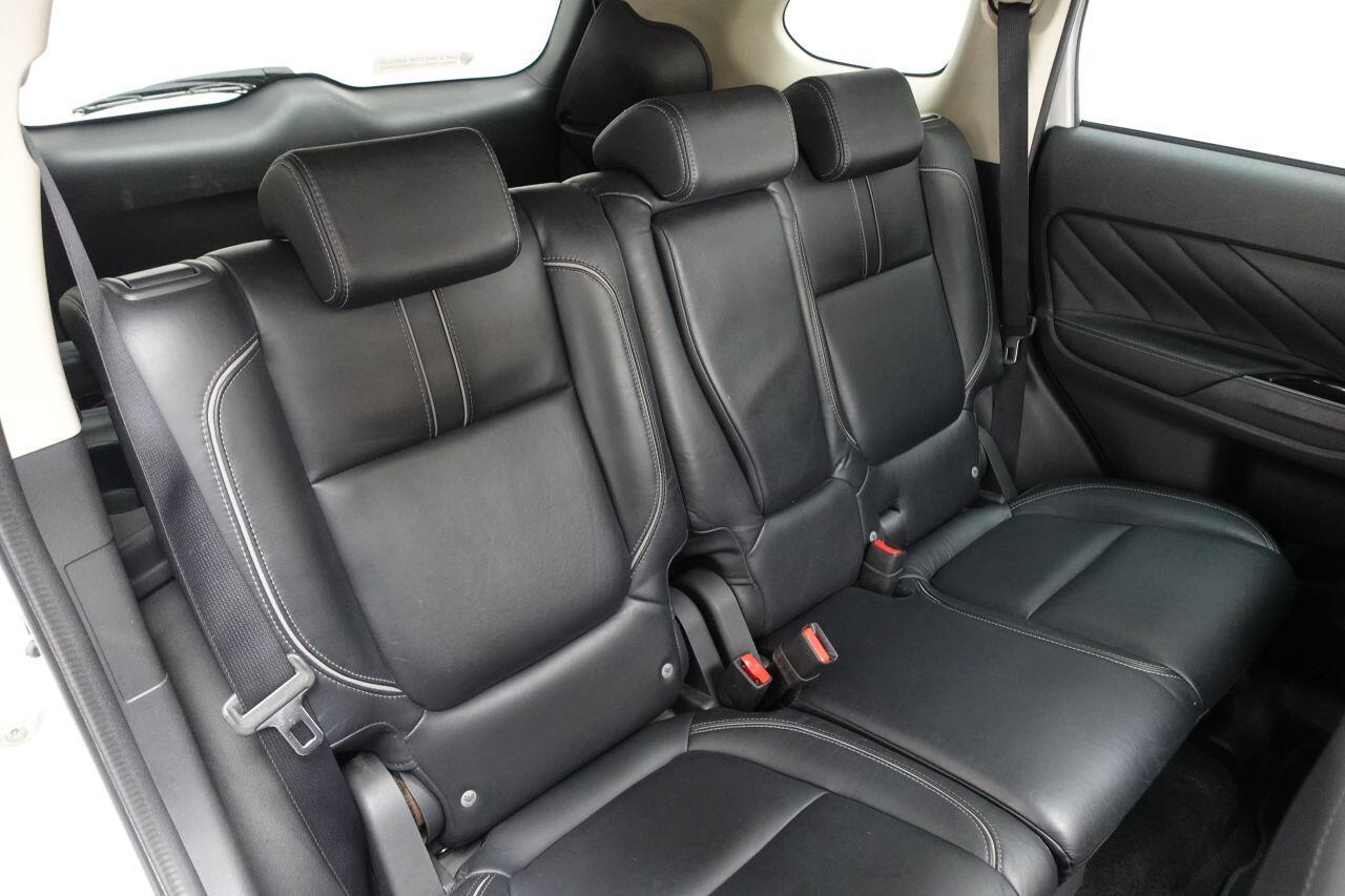 Mitsubishi Outlander - Image 20