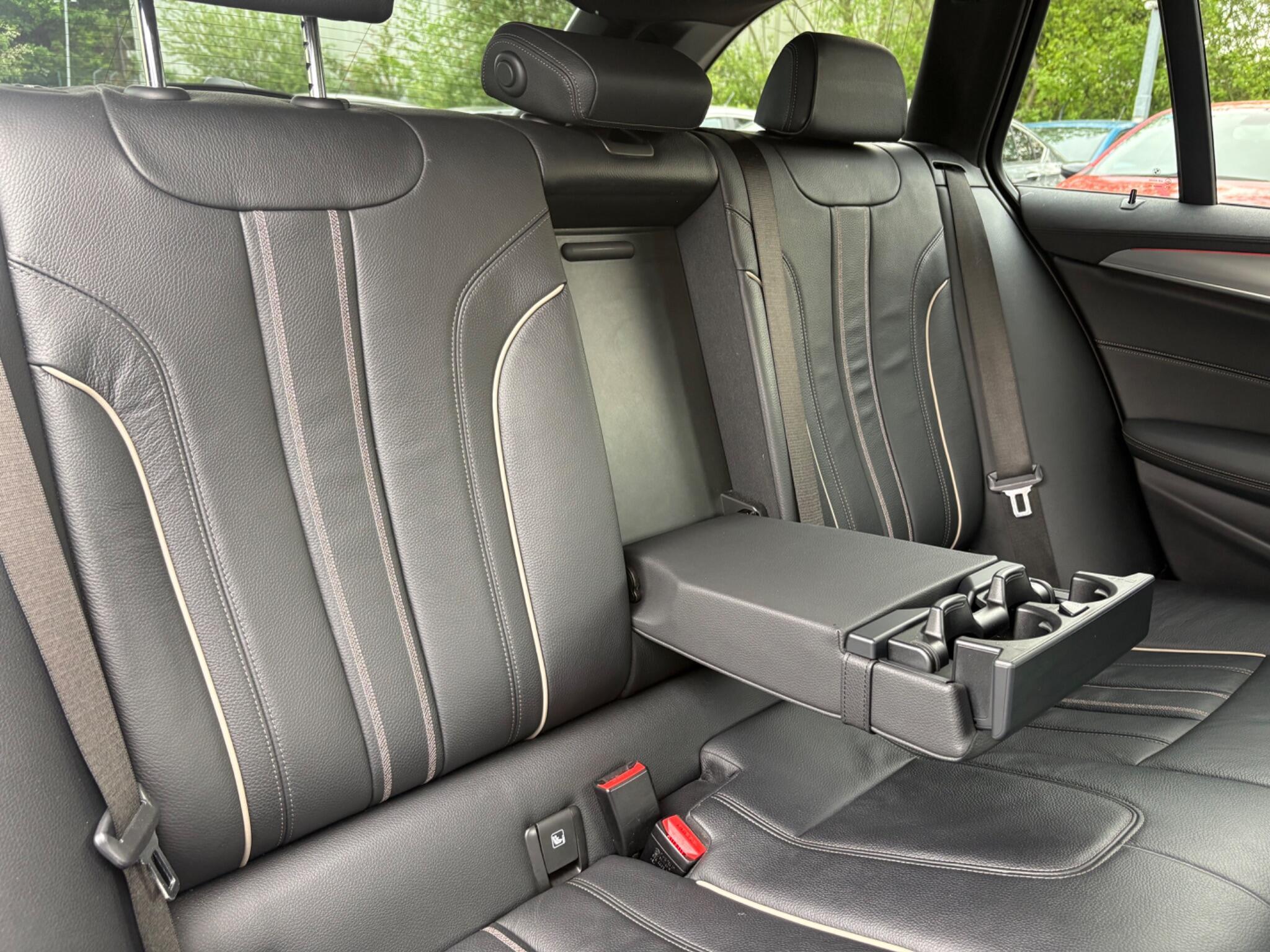 BMW 5 Series - Image 32