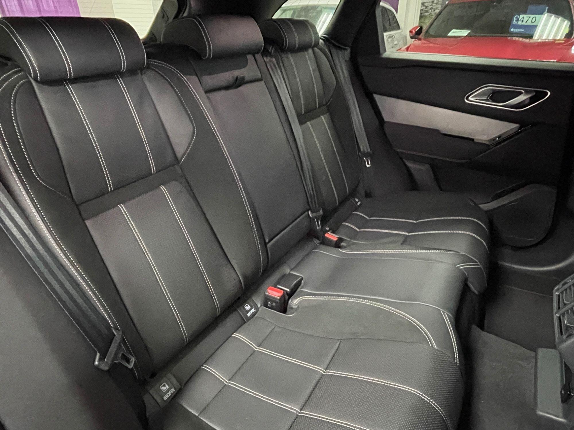 Land Rover Range Rover Velar - Image 28