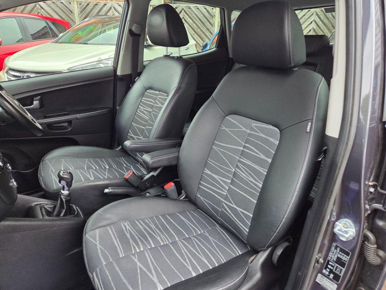 Kia Venga - Image 15
