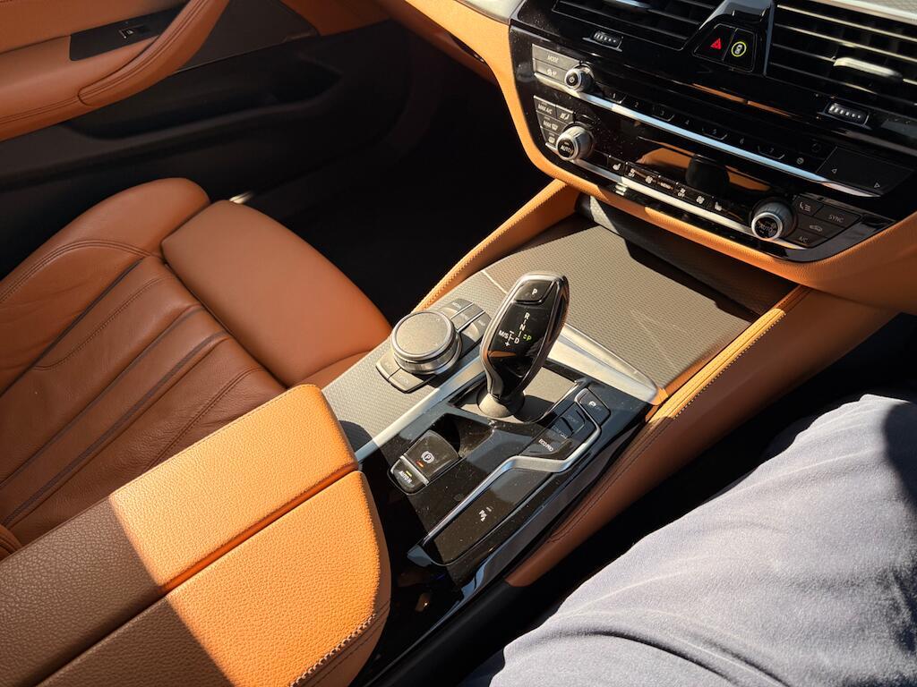 BMW 5 Series - Image 51