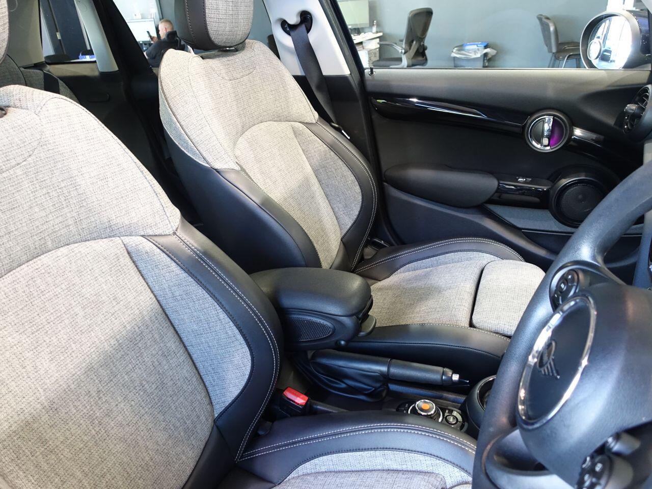 MINI Hatch - Image 15