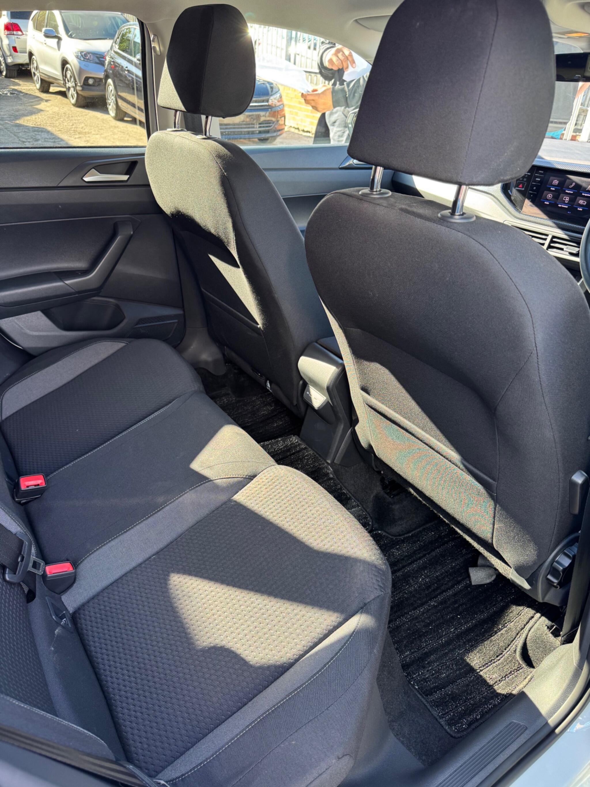 Volkswagen Polo - Image 23