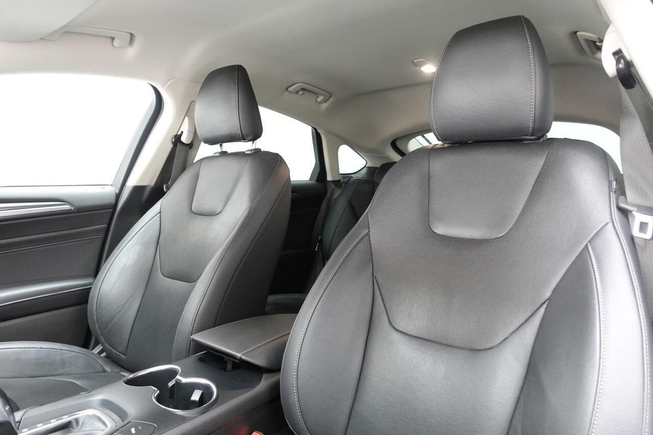 Ford Mondeo - Image 17