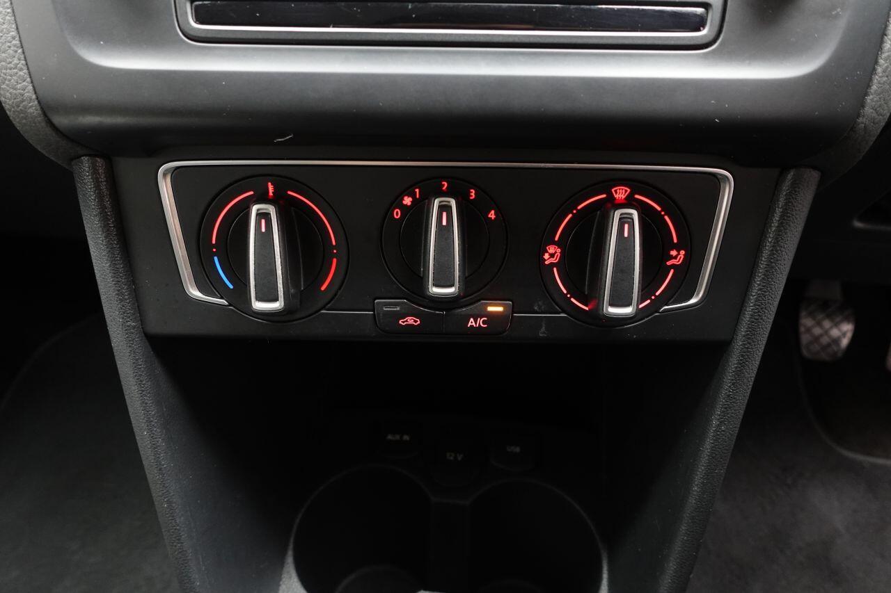 Volkswagen Polo - Image 19
