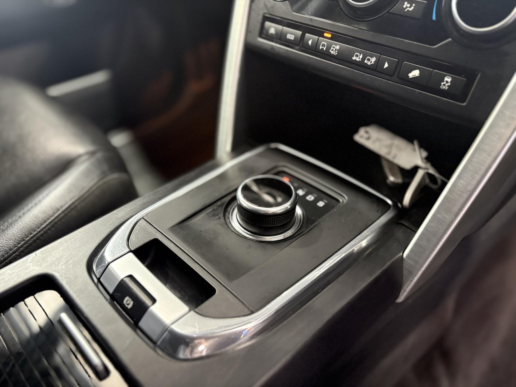 Land Rover DISCOVERY SPORT - Image 14