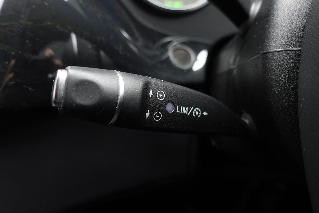 Mercedes CLS Class - Image 33