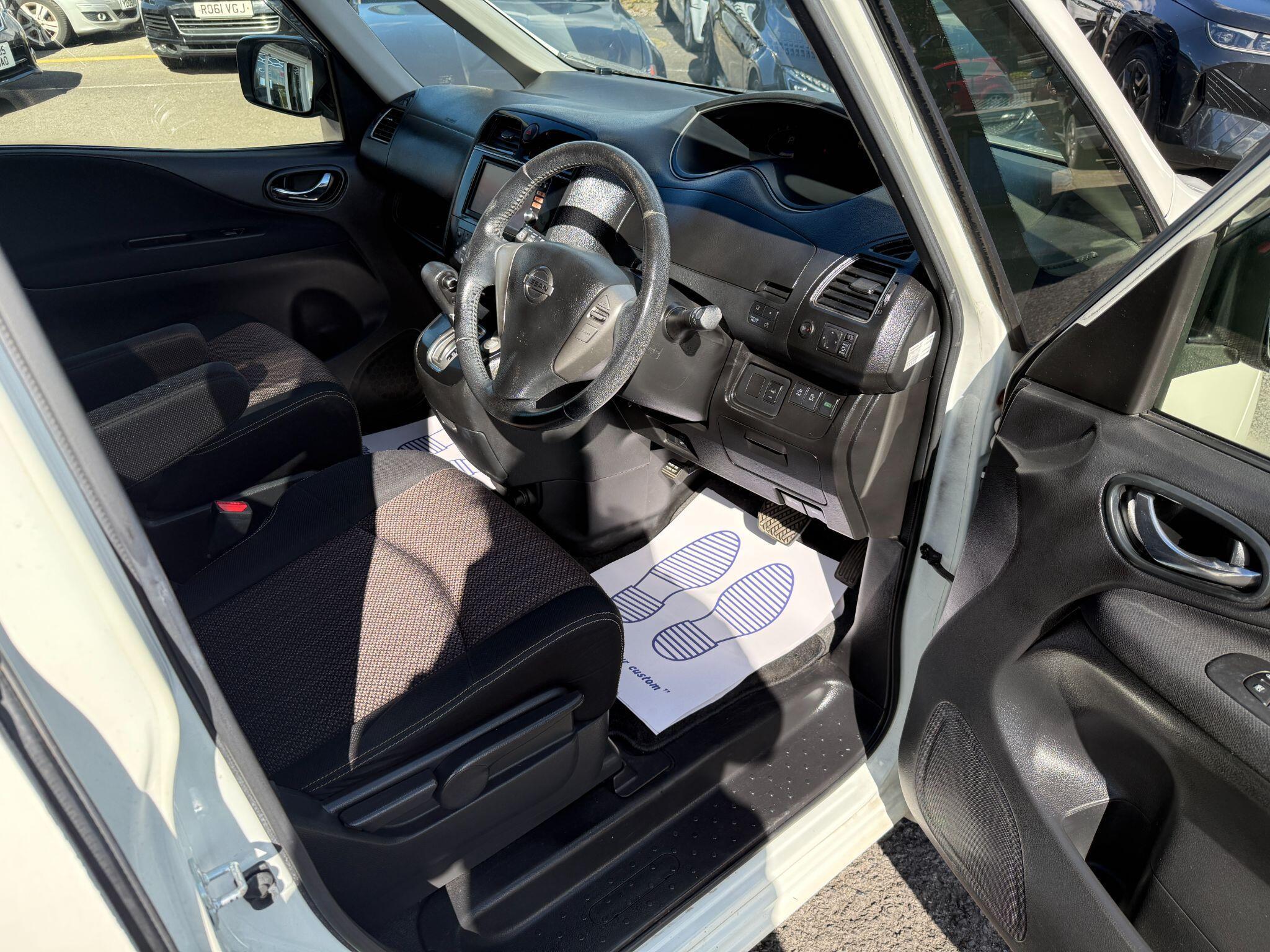 Nissan Serena - Image 24