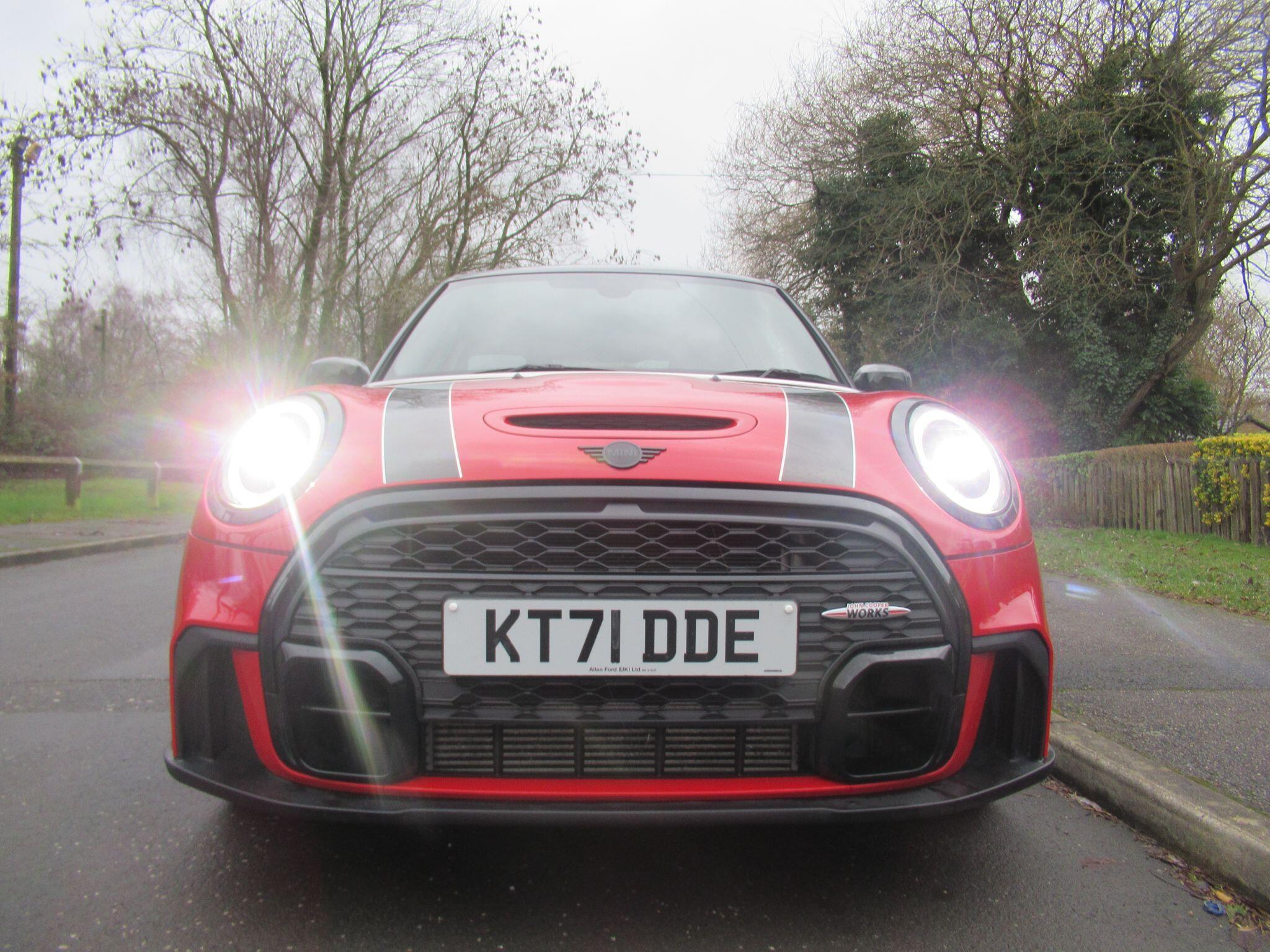 MINI Hatch - Image 9