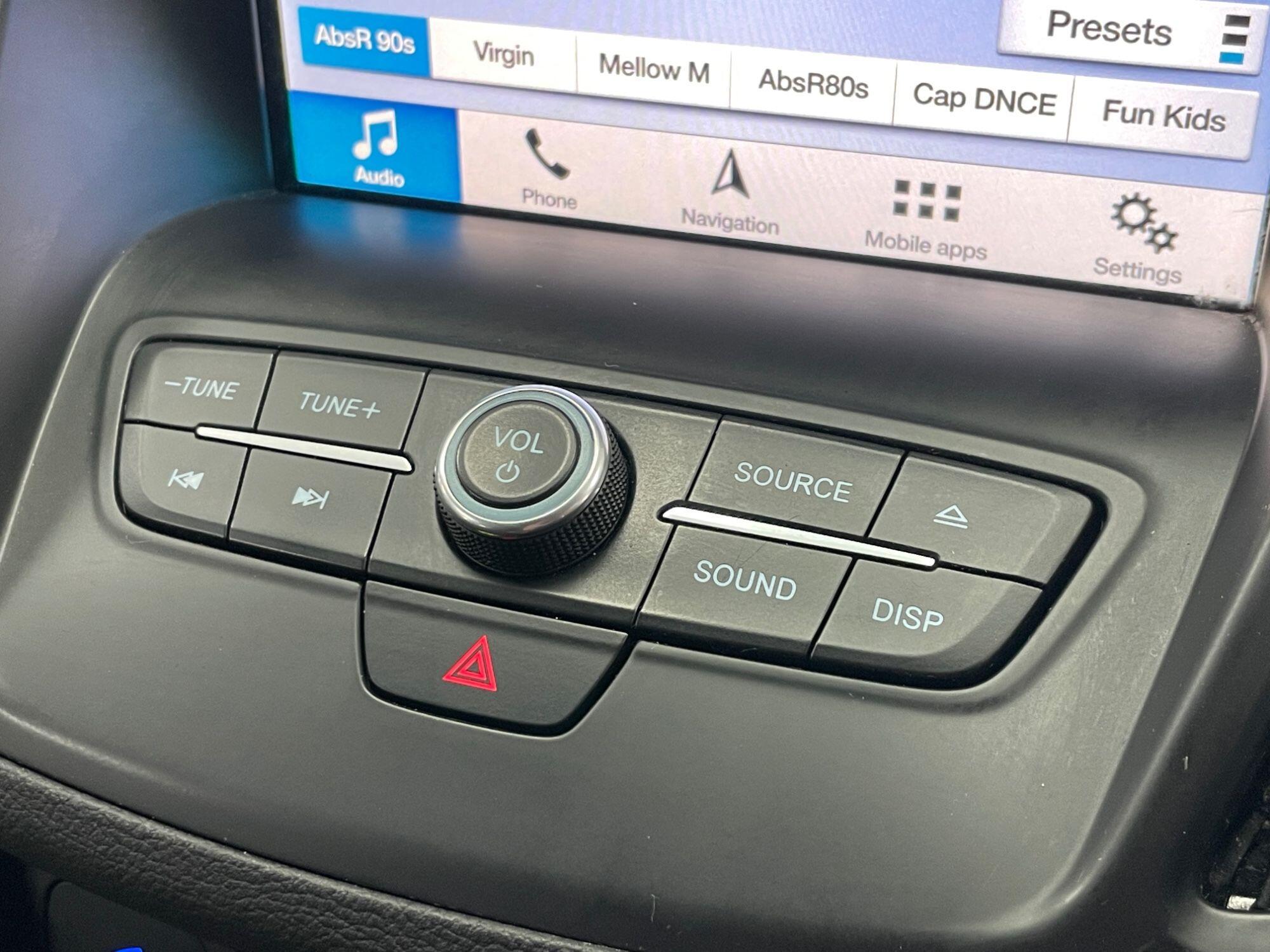 Ford Kuga - Image 44