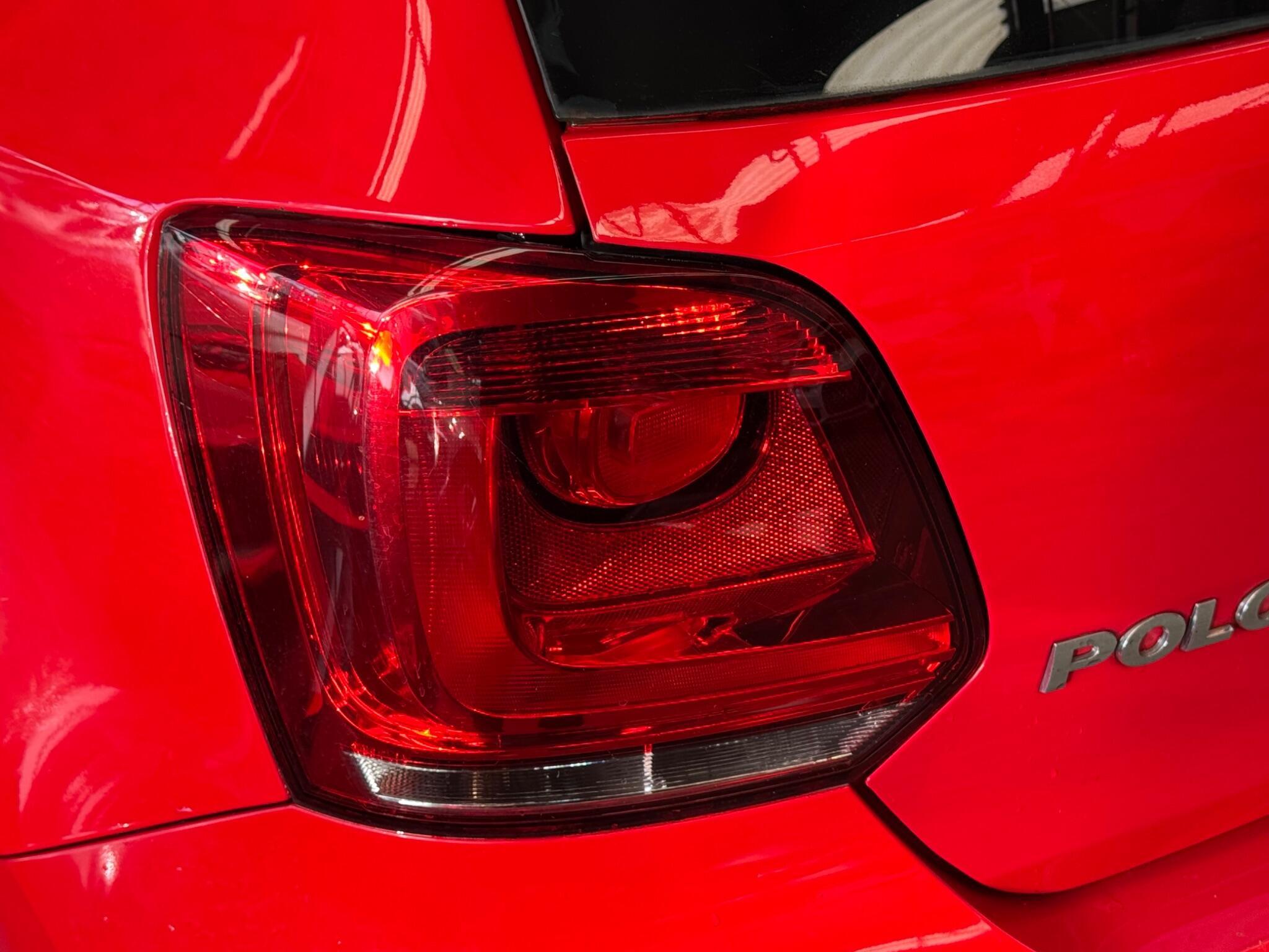 Volkswagen Polo - Image 11