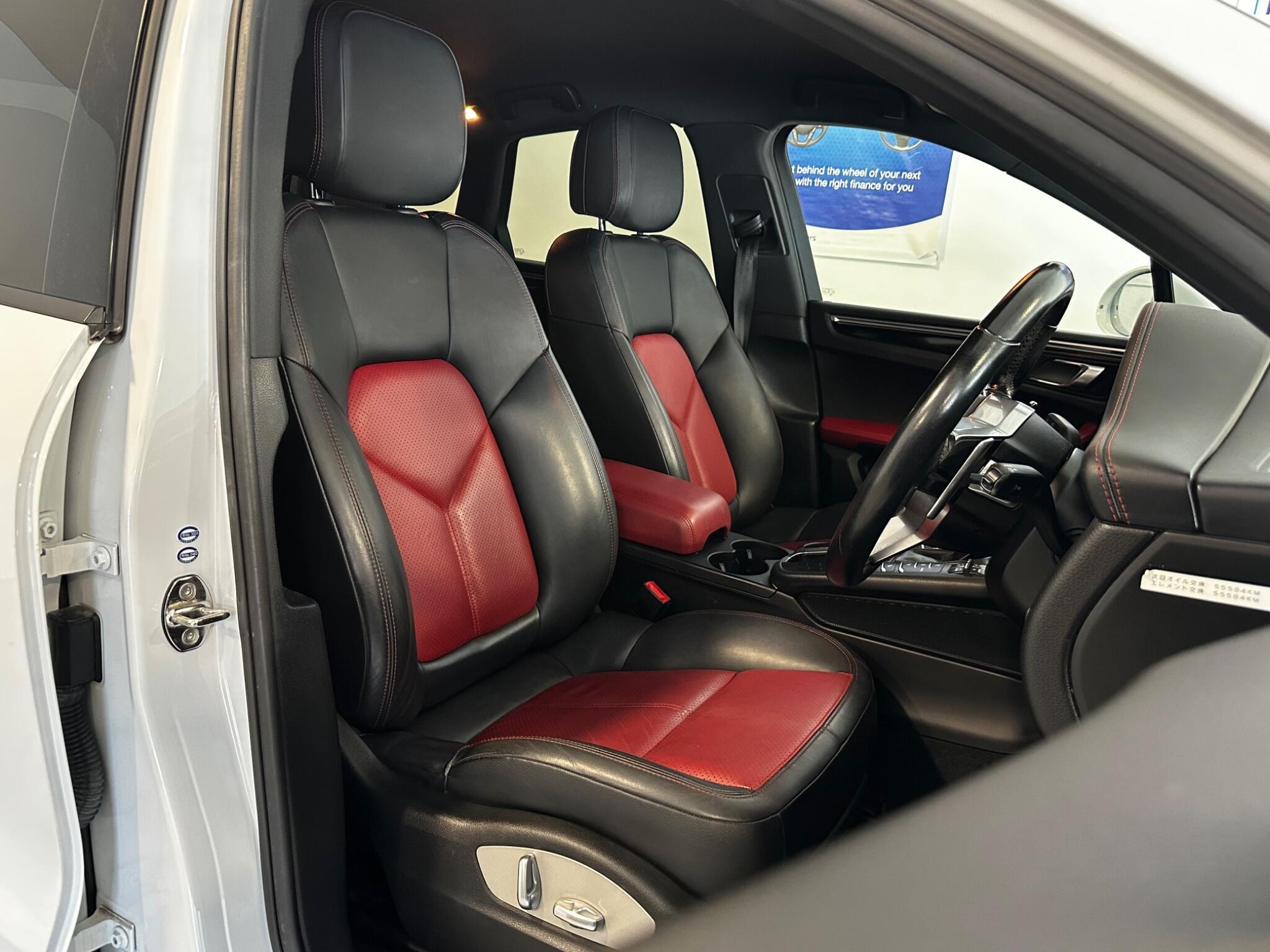 Porsche Macan - Image 14