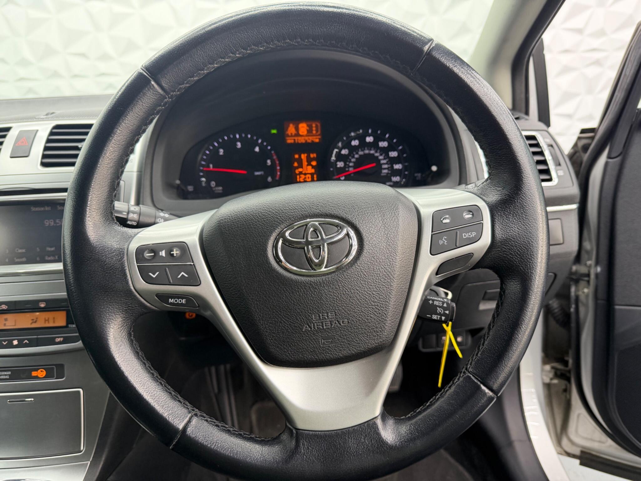 Toyota Avensis - Image 20