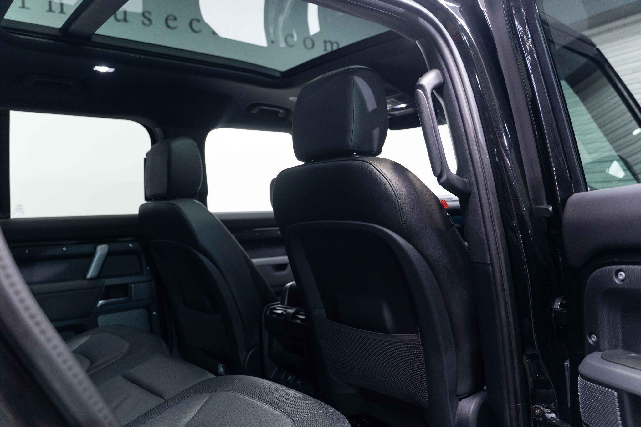 Land Rover Defender 110 - Image 48