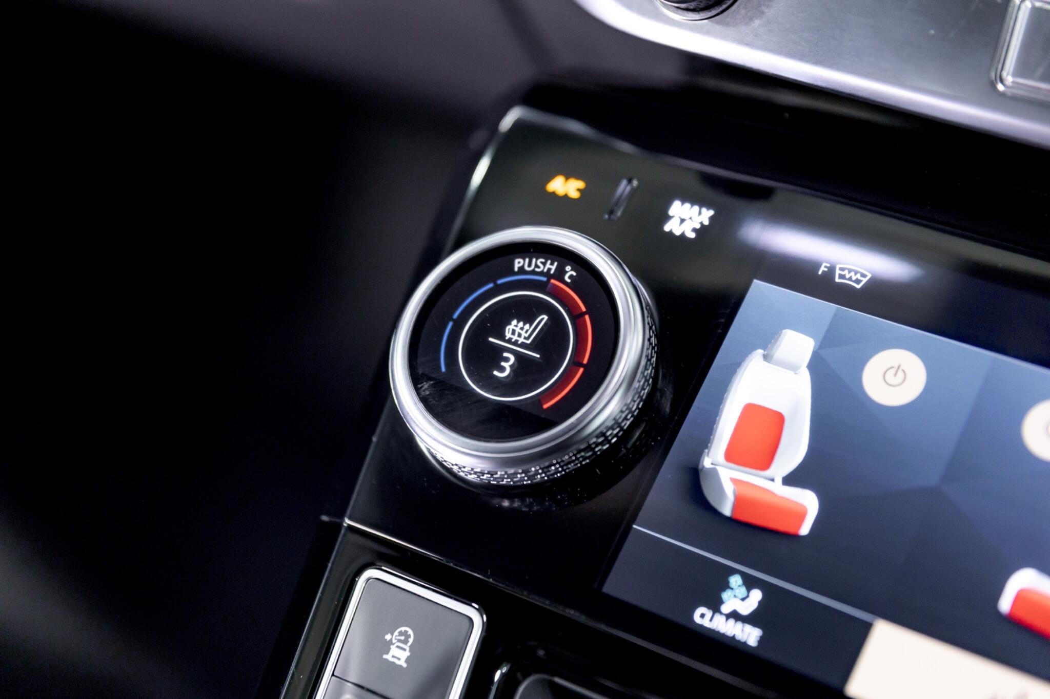 Jaguar I-Pace - Image 50