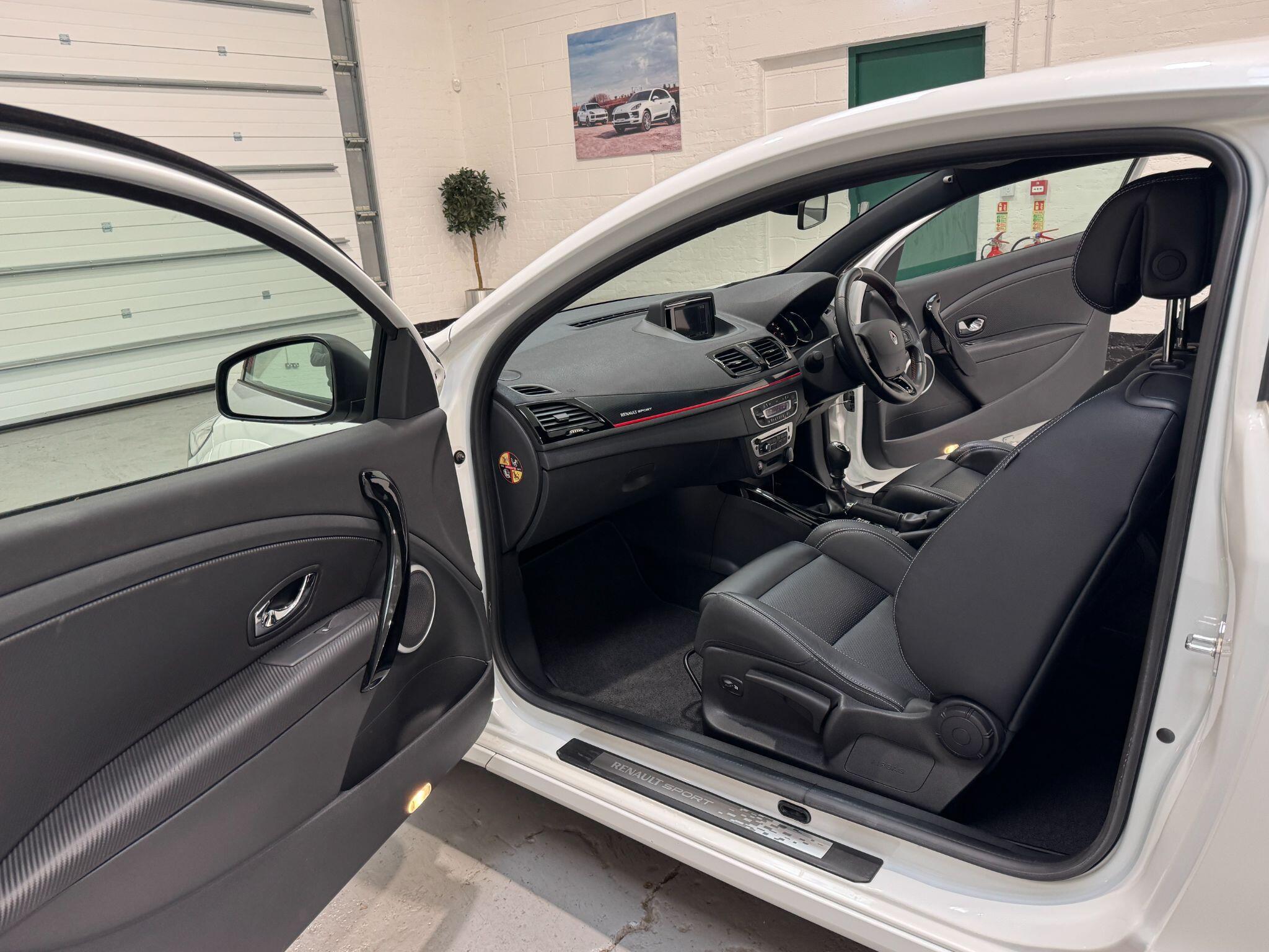 Renault Megane - Image 86