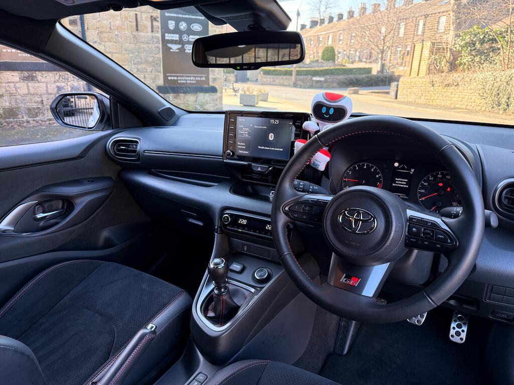 Toyota Yaris - Image 37