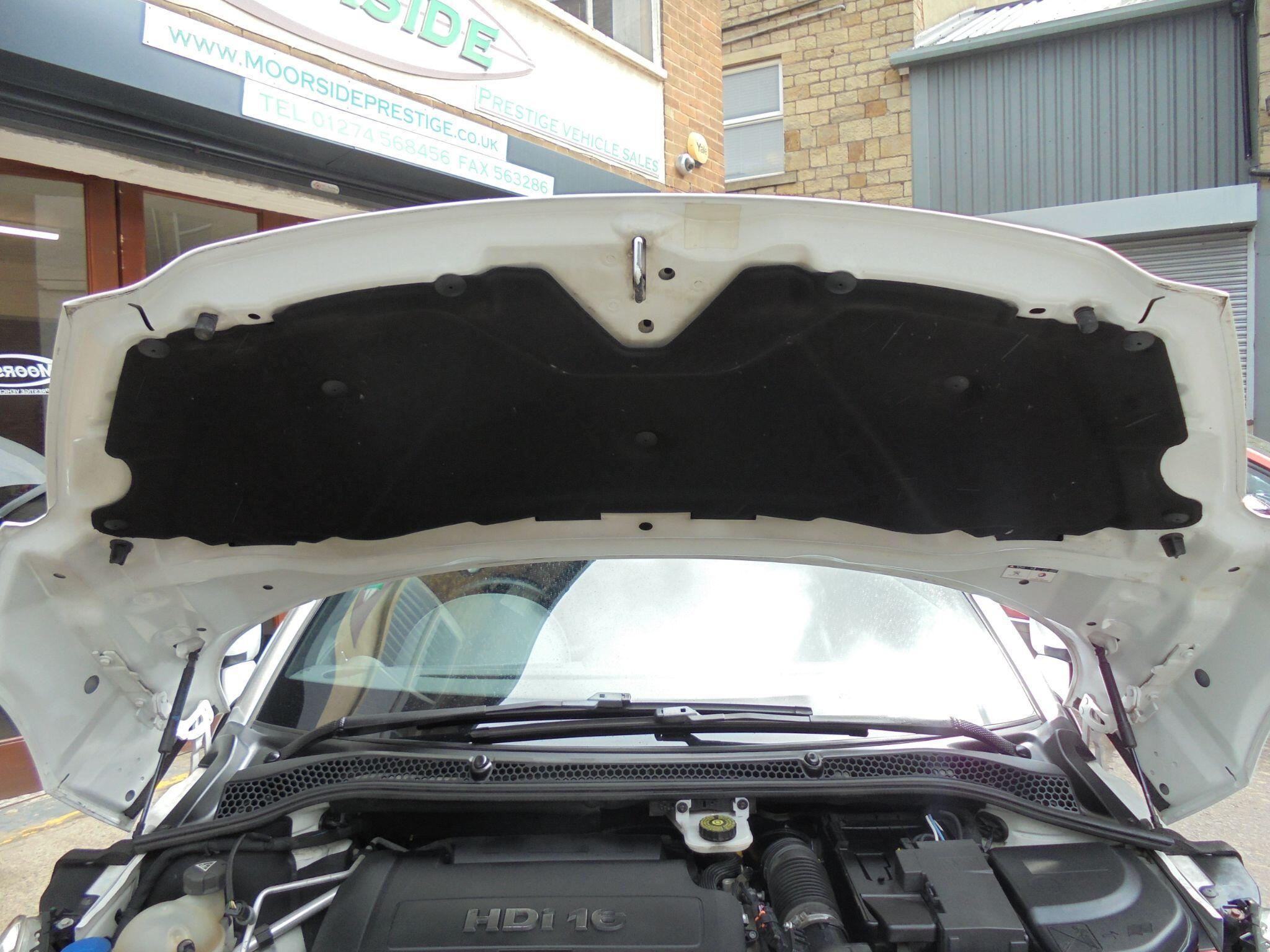 Peugeot RCZ - Image 17