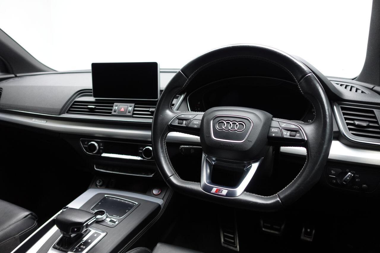Audi SQ5 - Image 28