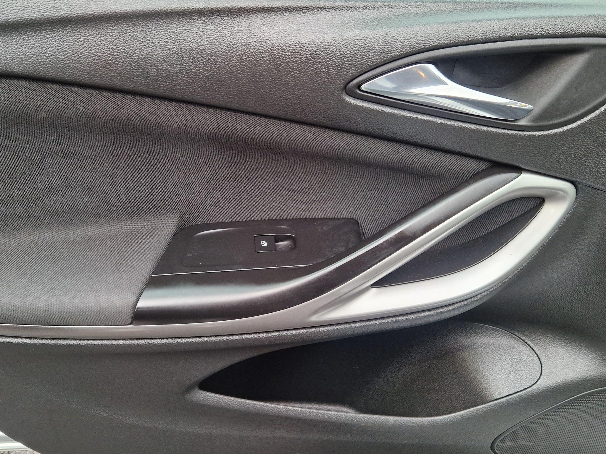 Vauxhall Astra - Image 37