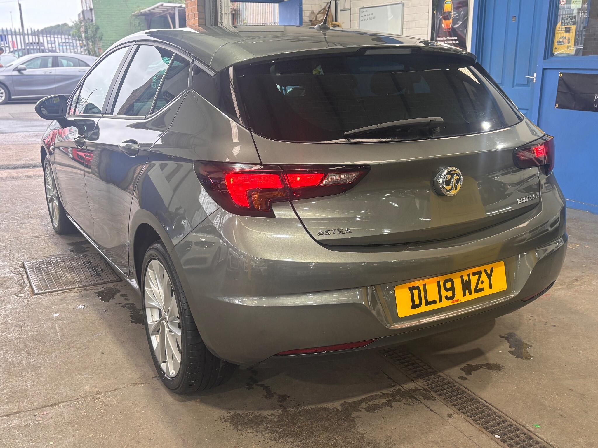 Vauxhall Astra - Image 9