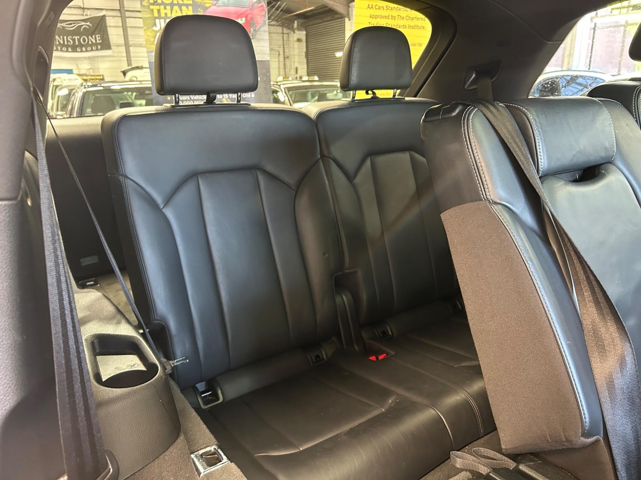 Audi Q7 - Image 43