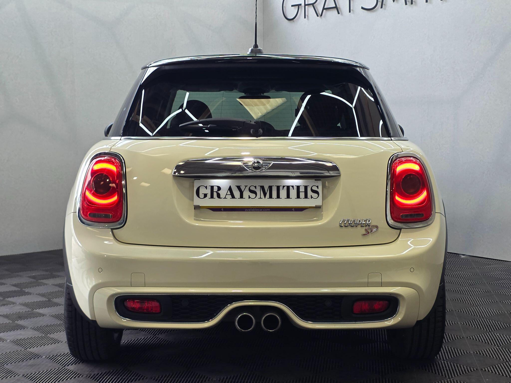MINI Hatch - Image 9