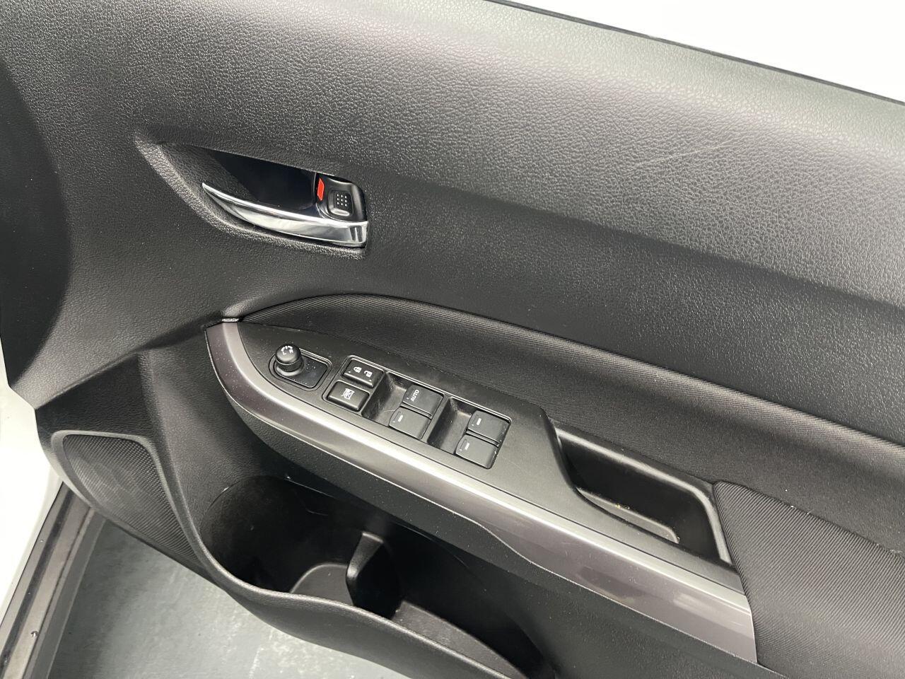 Suzuki Vitara - Image 33