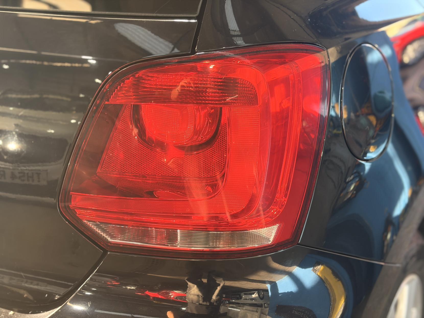 Volkswagen Polo - Image 11