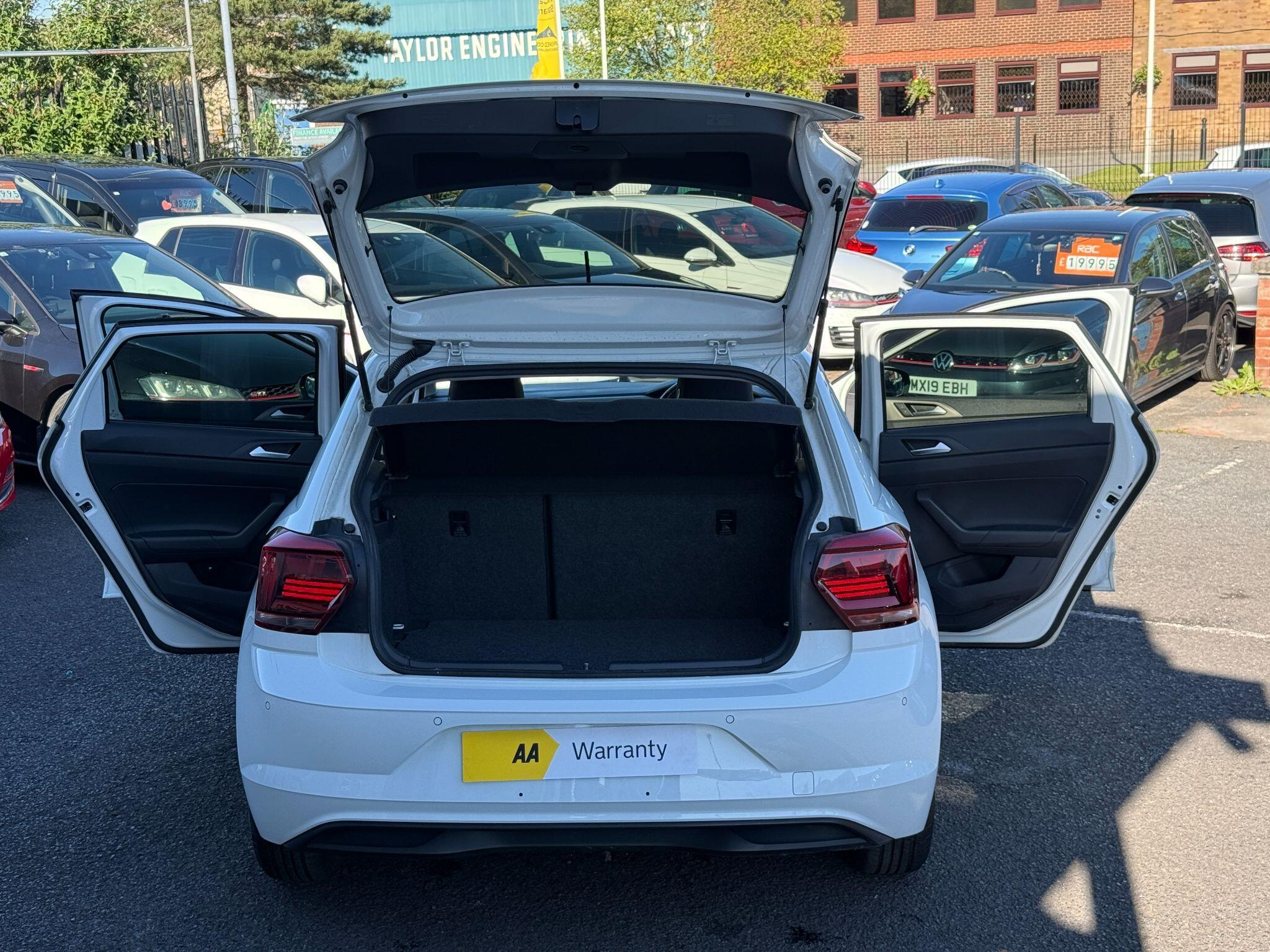 Volkswagen Polo - Image 24