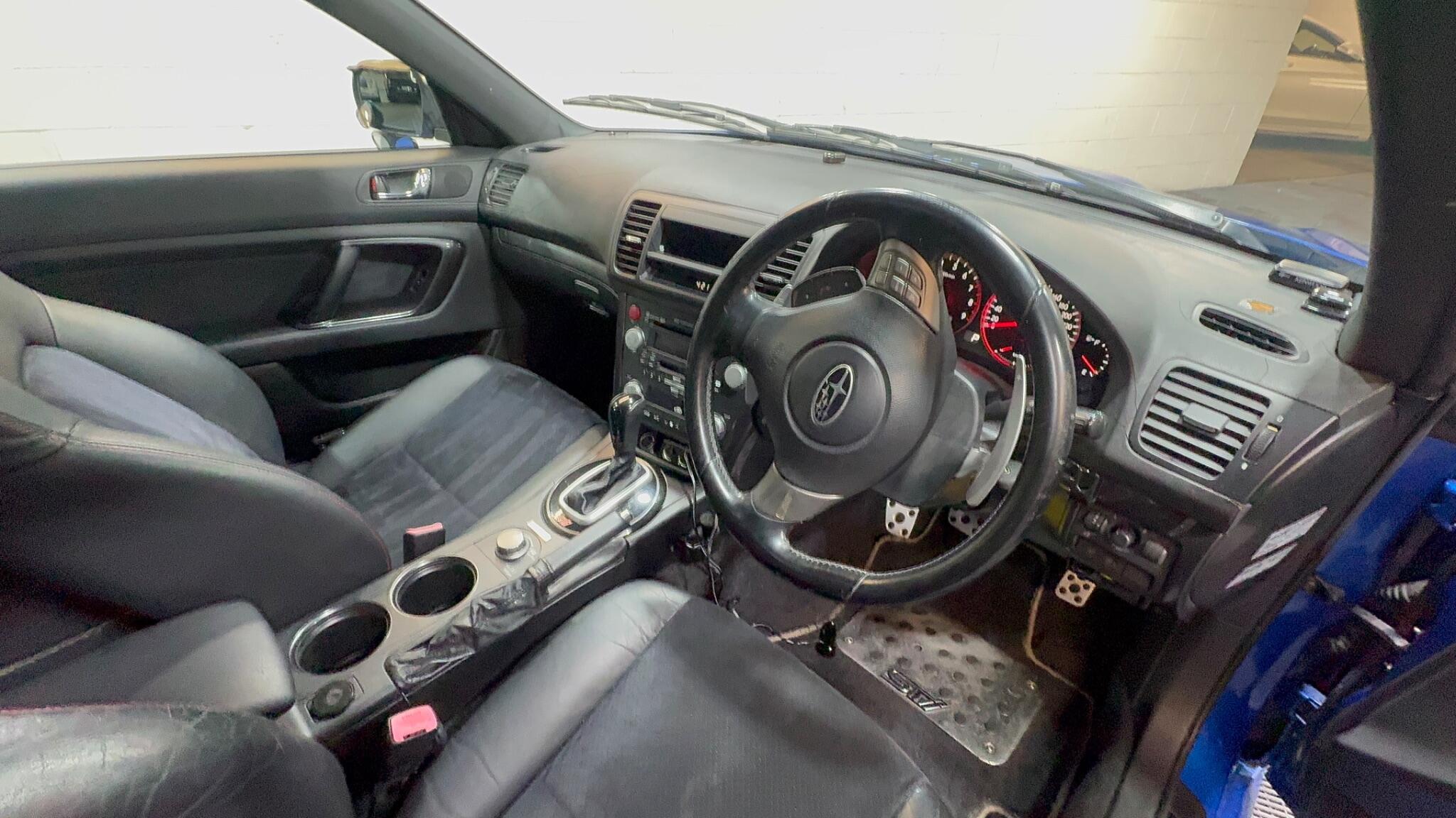 Subaru Legacy - Image 9